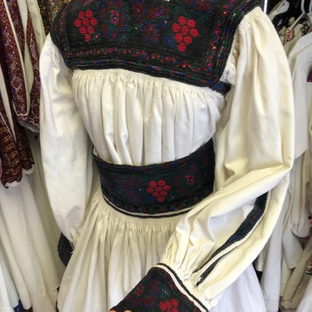 Beautiful antique Maramures costume size S-M  Romanian traditional costume - Picture 2 of 7